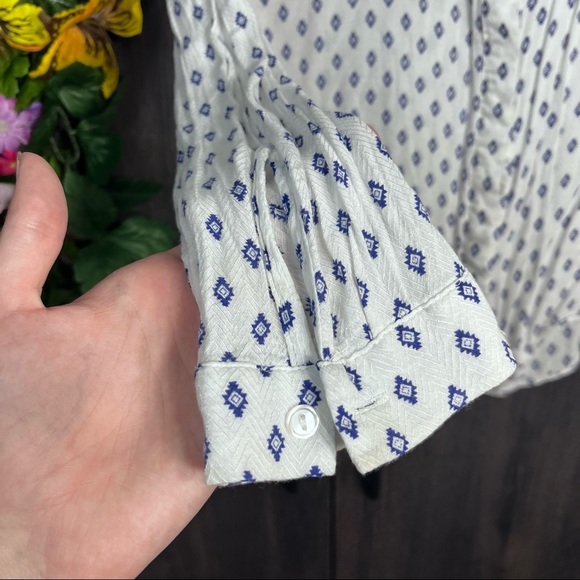 +💙2/$40💙Design Lab Printed Button Down Long Sleeve Blouse Size Small - Picture 13 of 15
